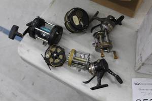 lot 852 image: Lot of (7) Vintage Fishing Reels