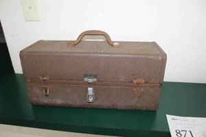 lot 871 image: Kennedy 18 Metal Tackle Box with Misc. Tackle