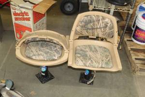 lot 892 image: Lot of (2) 14 Boat Chairs