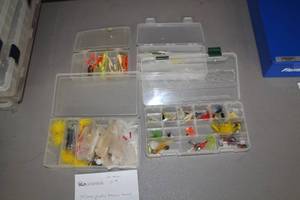 lot 1154 image: Lot of (4) Plastic Mini Tackle Boxes with Misc. Tackle