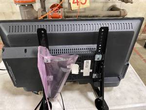 lot 364 image: Westinghouse - 24 Class LED HD TVDVD Combo ModelWD24HB6101 (TESTED LIKE-NEW)
