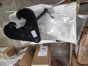 lot 40 image: CM 10-Ton Beam Clamp