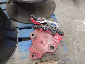 lot 49 image: Hand Vise