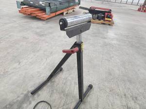 lot 90 image: Roller Stand