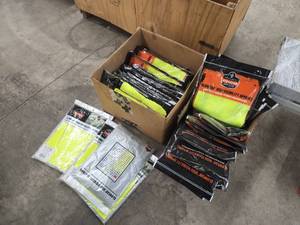 lot 91 image: Lot of (18) Ergodyn Glowear High Visibilty Safety Vests