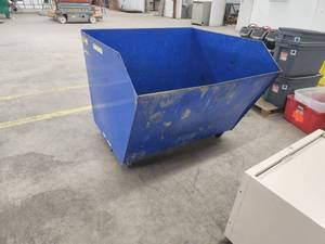 lot 102 image: H-150-LD 2000-lbs Portable Dumpster