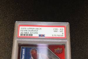 lot 14 image: 2009-10 Upper Deck 3D NBA Stars Kevin Durant #3D-KD PSA 8