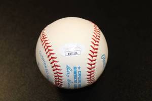 lot 129 image: Rickey Henderson Side Panel Autograph Baseball JSA COA #AD51106