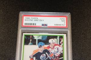 lot 143 image: 1980-81 Topps Wayne Gretzky #250 PSA 7