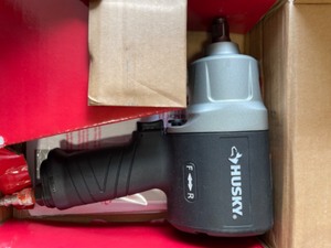 Husky 800 ft.lbs. 12 in. Impact Wrench