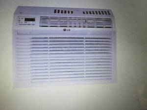 LG 6,000 BTU Window Air Conditioner...