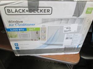 BLACKDECKER 5000 BTU Window Air Co...