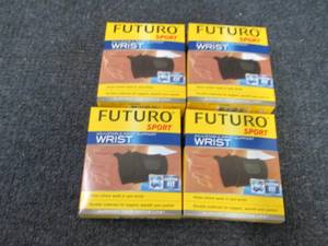4- FUTURO Sport Wrist Support Adjus...