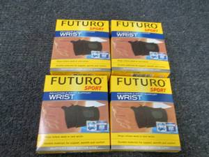 4- FUTURO Sport Wrist Support Adjus...