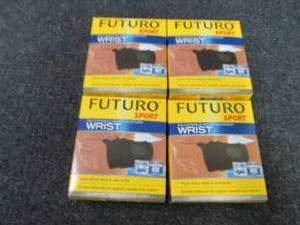 4- FUTURO Sport Wrist Support Adjus...