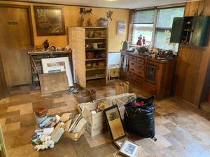 Entire Room Up for Auction