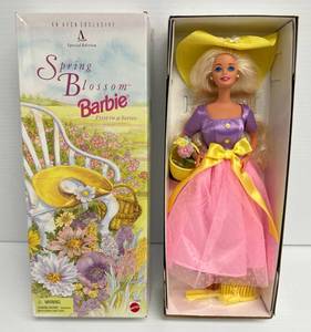 1995 An Avon Exclusive Special Edition Spring Blossom Barbie First In A Series NIB