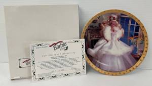1989 Happy Holidays Barbie Limited Edition Collectors Plate # 16,496