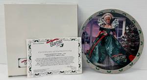 1995 Happy Holidays Barbie Limited Edition Collectors Plate # 13,736