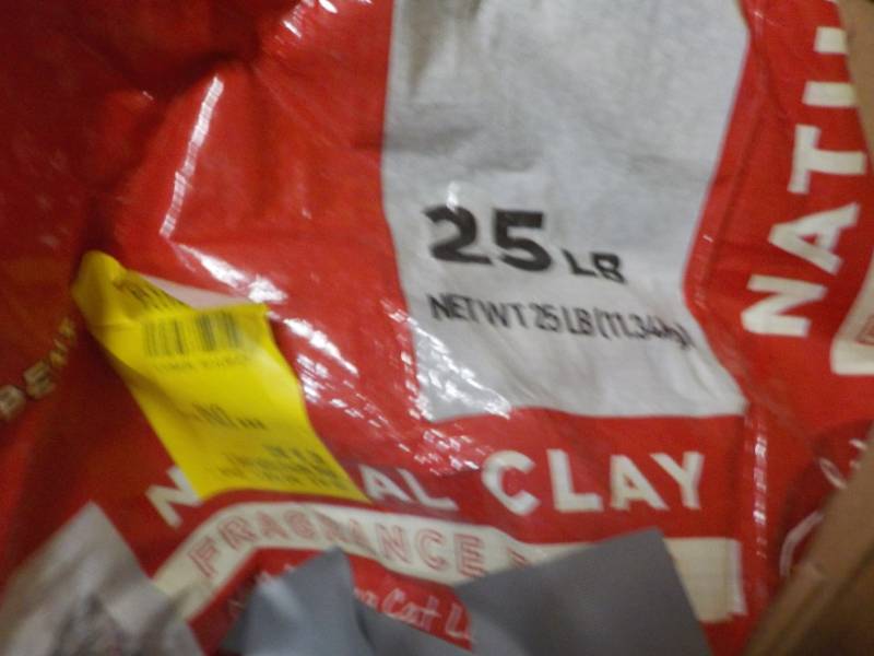 Special Kitty Cat Litter- damaged b...