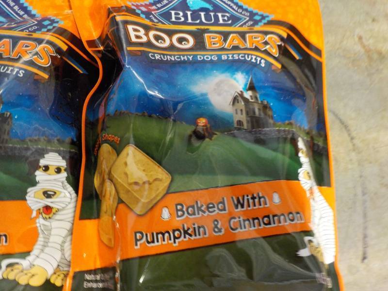 4 - 11 oz Bags Blue Boo Bars Dog Bi...