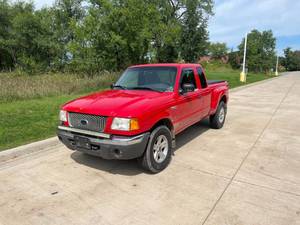 lot 5 image: 2002 FORD RANGER XL EXTENDED CAB 4 DOOR STEP SIDE 4X4