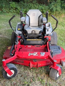 lot 1 image: 2015 Exmark X-Series LazerZ Lawn Mower