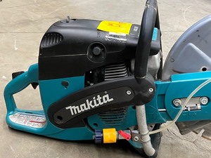 lot 17 image: Makita EK73021 Concrete Saw