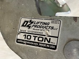 lot 35 image: DZ 10-Ton Lifting Clamp