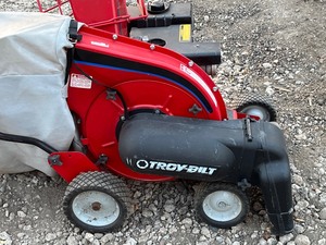 lot 20 image: Troy-Bilt Chipper  Vac