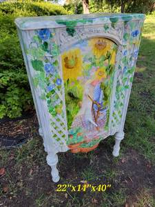 lot 16 image: Whimsical Kitchen Standing Cupboard