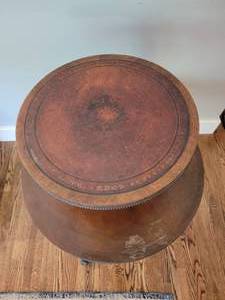 lot 73 image: Vintage Double Tiered Side Table