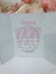 lot 121 image: Marie Osmond Porcelain Dolls