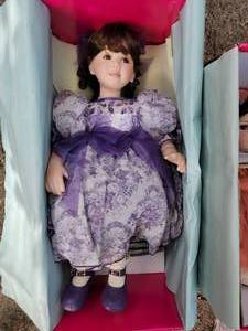 lot 124 image: Marie Osmond Collectable Dolls