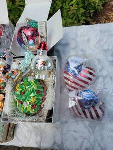 lot 126A image: Radko Ornament Bundle