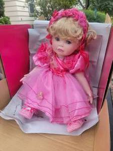 lot 124D image: Marie Osmond Porcelain Doll - Young Love
