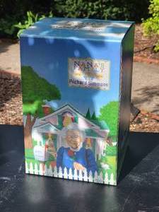 lot 127 image: Nanas Family by Richard Simmons for Goebel Doll Collection
