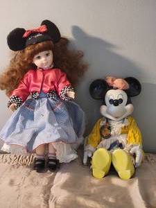 lot 151 image: DISNEY Collectible Dolls by Robin Woods - Maggie Meets Mickey