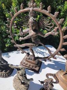 lot 115 image: Brass Natarja Statue and Other Dancing Buddhas