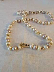 lot 171 image: White and Gray Pearl Necklace with 14K Yellow Gold