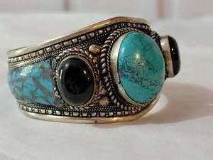 lot 10B image: Bold Onyx and Turquoise Tribal Cuff Bracelet