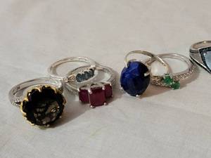 lot 226 image: Graceful Collection of 9 Gemstone Rings, size 8