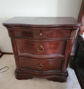 Gorgeous Mahogany Queen Bedside Table by Legacy