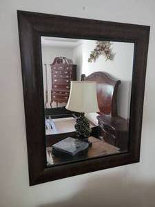 Contemporary Decor Wall Mirror