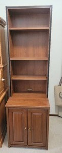 Sturdy Bookshelf with Cabinet