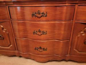 Traditional Dining Buffet Cabinet