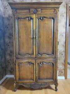 lot 409 image: Huge Vintage ArmoireCabinet 42 x 21.5 x 92 $1700 Value
