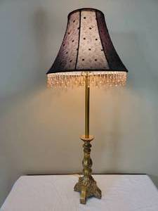 lot 420 image: Romantic Vintage Beaded Table Lamp 33.5