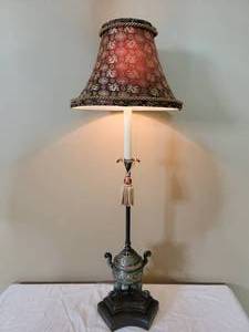 lot 419 image: Vintage Frederick Cooper Brass and Wooden Chinese Dragon Lamp 32