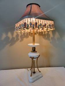 lot 431 image: Vintage Fredrick Cooper Lamp W Pink Shade W Tassels 20.5